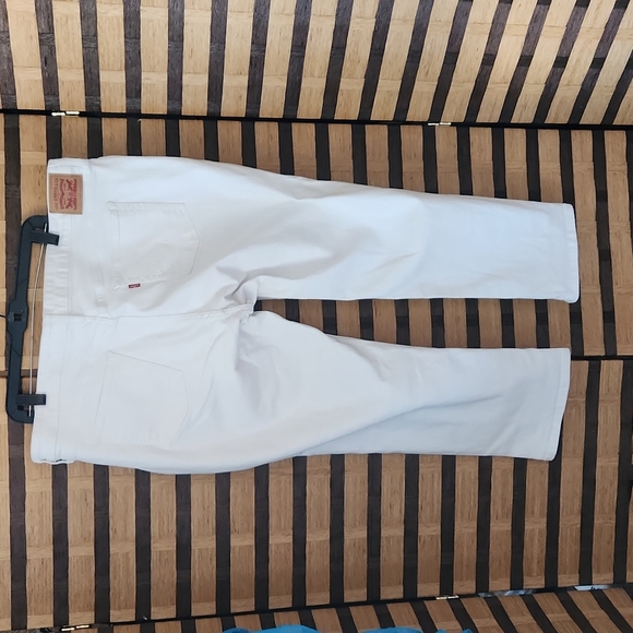 Levi's destroyed capri jeans - Picture 7 of 12